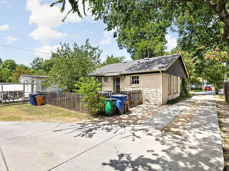 5405 Sunshine Dr #1 — Photo 23