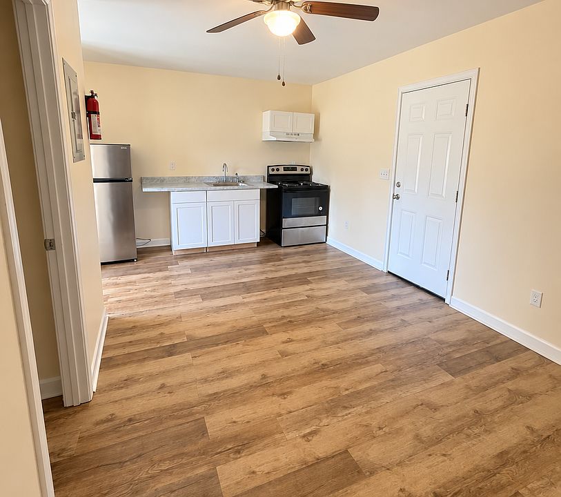 1st image of 403 Vienna St #D