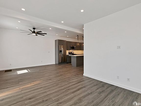 4th image of 68 Cayuga Ave
