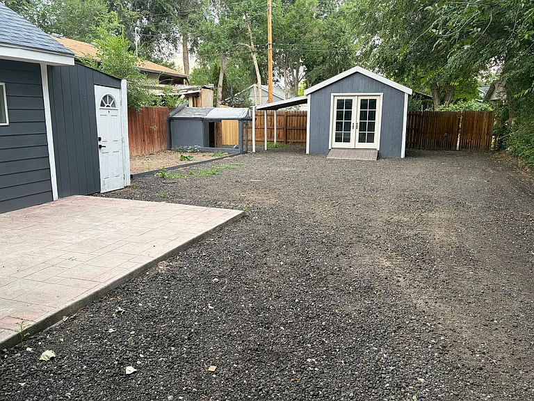 1513 E 4th St — Photo 18