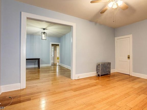 3rd image of 51 Tiffany Blvd