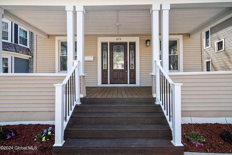 2nd image of 1172 Glenwood Boulevard