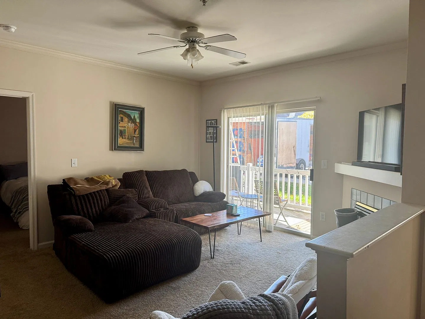 Comfortable 2-Bedroom Condo in Blacksburg — Photo 1
