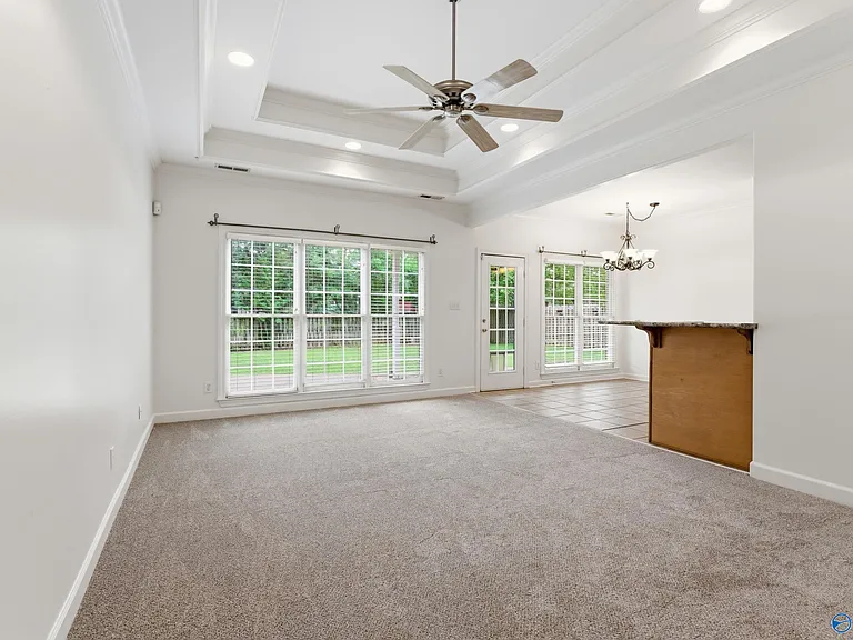 146 Paul Revere Dr — Photo 10