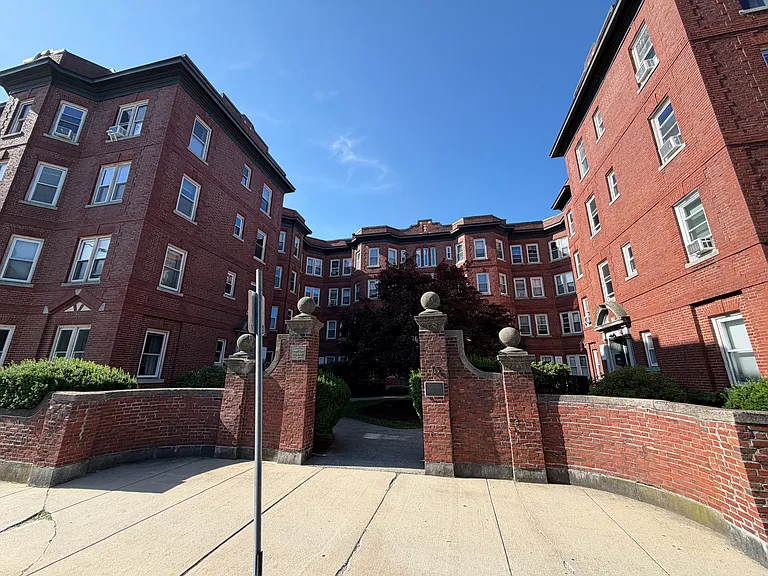15 Lynde St #26 — Photo 12