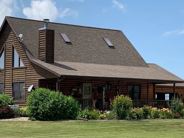 3047 E 11th Rd, Utica, IL 61373