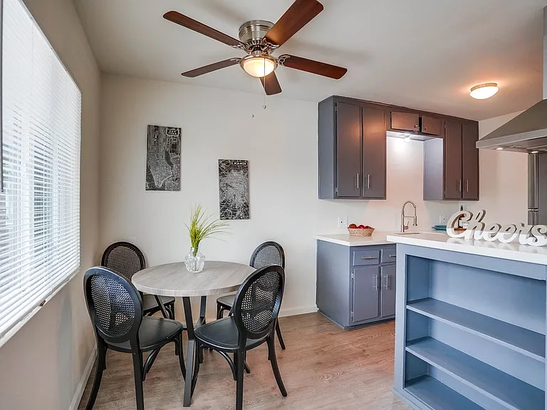 900 Alamitos Ave — Photo 32