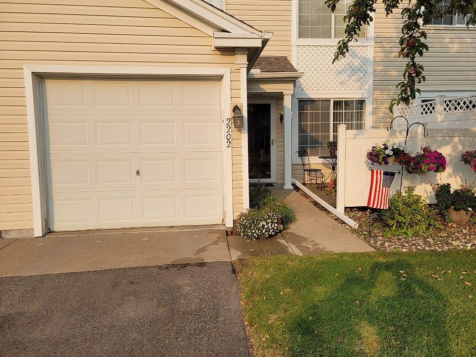 1st image of 1833 Southcross Dr #2202