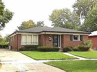 1st image of 24560 Seneca Ave