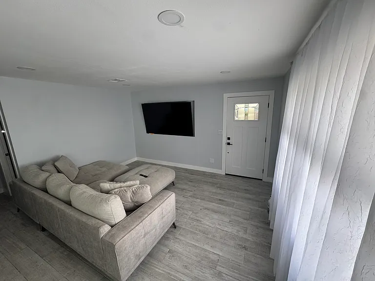 4111 Carson St NE — Photo 3