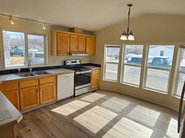 63 Green Tree Dr, Belgrade, MT 59714