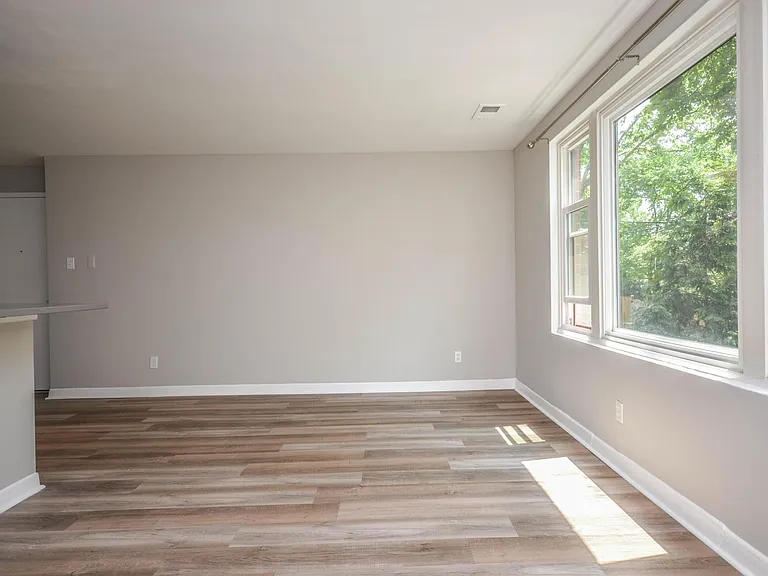 4840 Macarthur Blvd NW #404 — Photo 11