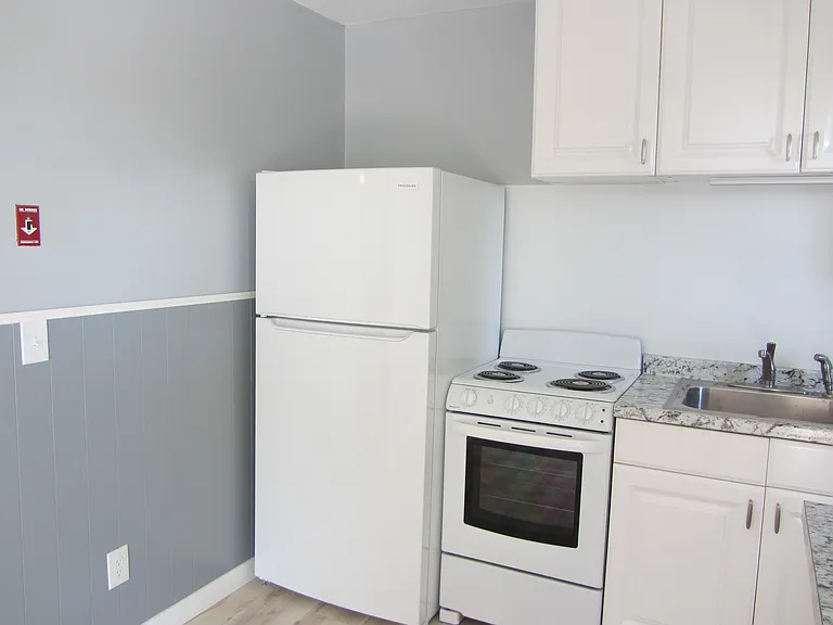 New stove and refridgerator.