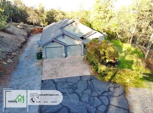 15714 Middletown Park Dr, Redding, CA 96001