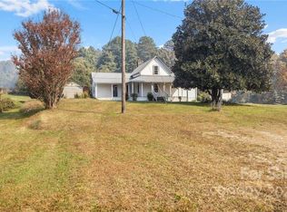 1573 Brackett Town Rd, Nebo, NC 28761