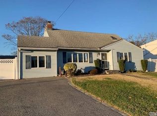 58 Birchfield Ave, Babylon, NY 11702