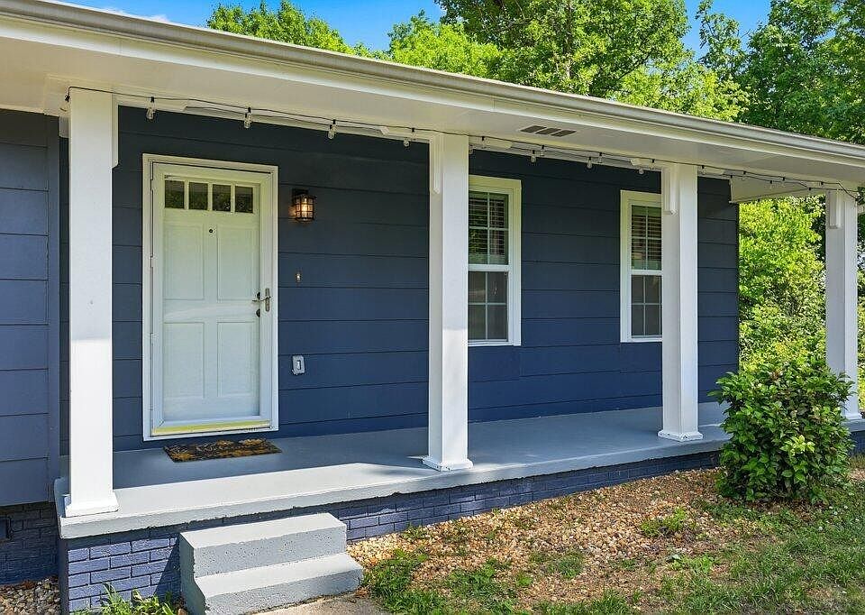 1st image of 2232 Haven Cres