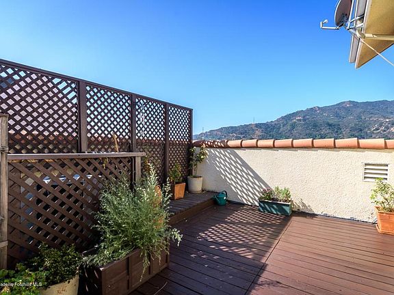 4th image of 2716 Honolulu Ave APT 104