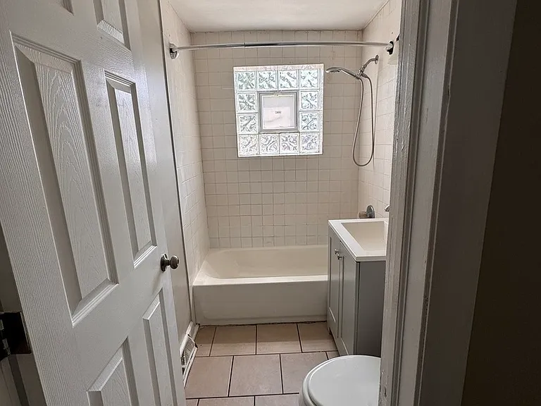 18446 Torrence Ave #1E — Photo 5
