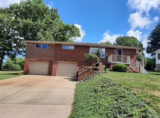 113 Arrowhead Dr, Elizabeth, PA 15037