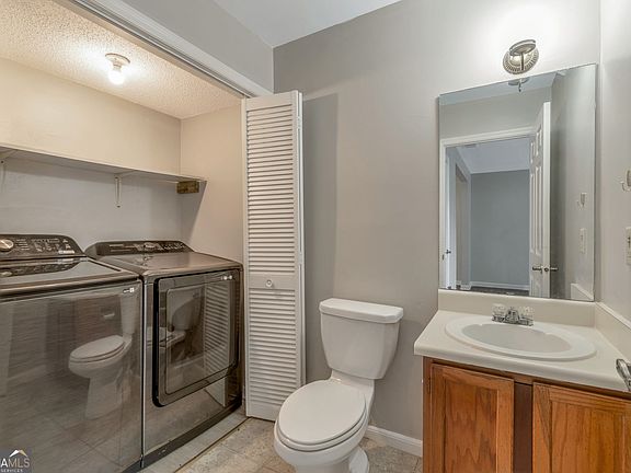 5th image of 136 Old Ferry Way