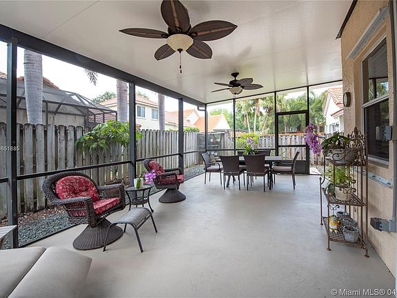 3rd image of 2793 Oakleigh Ln