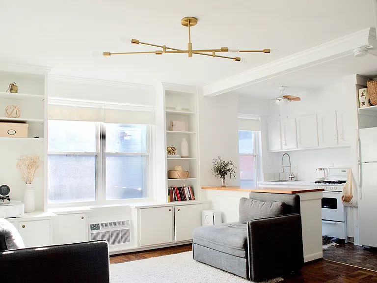 2130 N St NW #207 — Photo 2