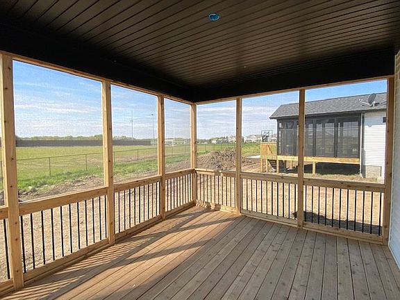 4th image of 1365 E Tartan Dr