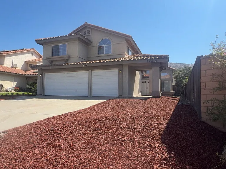 9586 Shadow Springs Dr — Photo 1