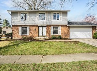 15631 Summer Lake Dr, Chesterfield, MO