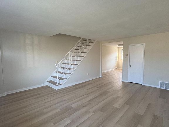5th image of 2836 Knorr St