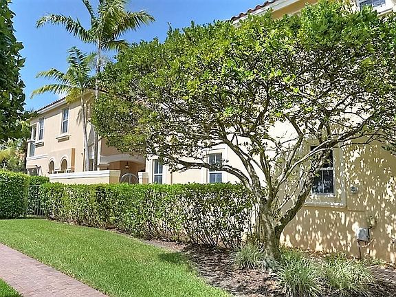 2nd image of 956 Harbor View #956