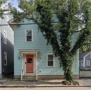 82 Willow St, Providence, RI, 02909