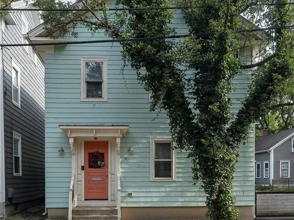82 Willow St, Providence, RI 02909