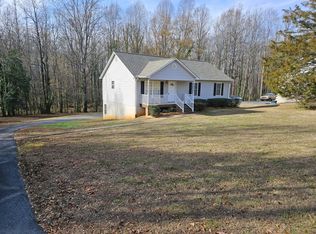 140 Oak St, Boiling Springs, SC 29316