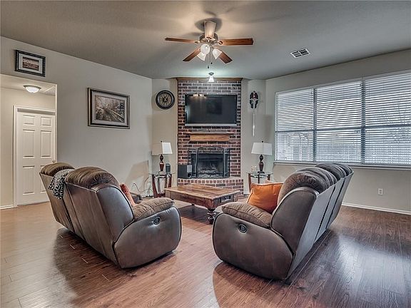 5th image of 10125 Fairfax Ln
