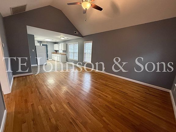 3rd image of 4212 Dellwood Dr