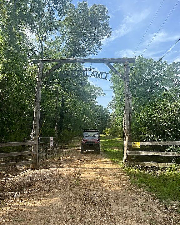 1st image of 727 Milton Dumman Rd