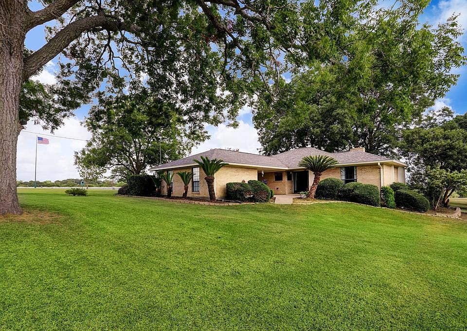1st image of 3027 Bradley Ln