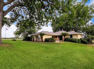 3027 Bradley Ln, Brenham, TX 77833