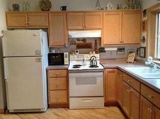 N5521 Cedar Valley Rd, Fredonia, WI 53021