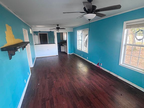 2nd image of 116 Anderson Dr