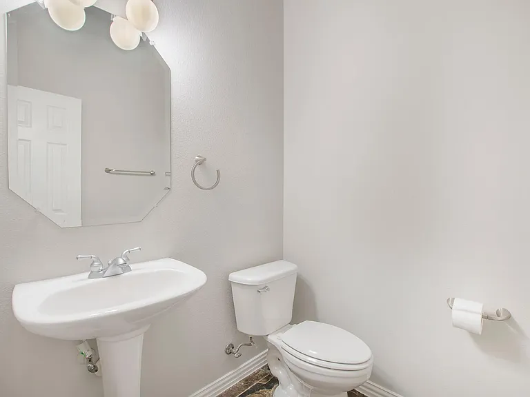 12416 Water Oak Dr — Photo 8