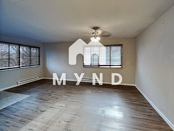 3rd image of 634 Oakwood Dr APT 4