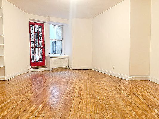 1st image of 126 E 39th St APT B
