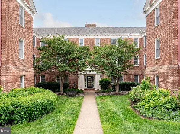 906 S Washington St APT 101, Alexandria, VA 22314