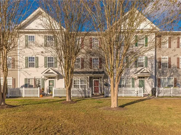 1012 Teton Cir, Suffolk, VA 23435