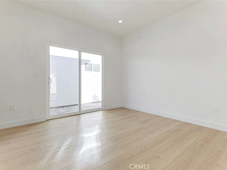 2242 N Keystone St — Photo 20