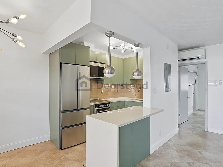 850 NE 13th St #9 — Photo 2