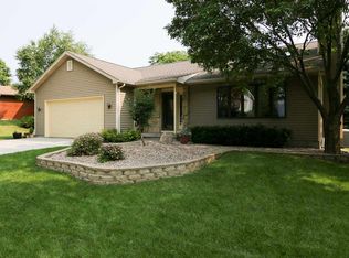 10 Laramie Ct, Madison, WI 53719